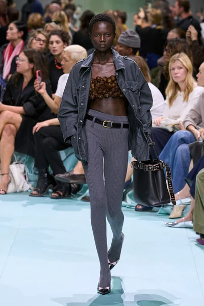 Look 35